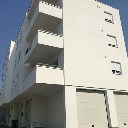 Villa More Apartment